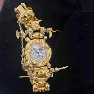 Beautiful KIRKS FOLLY K95, watch.with charms